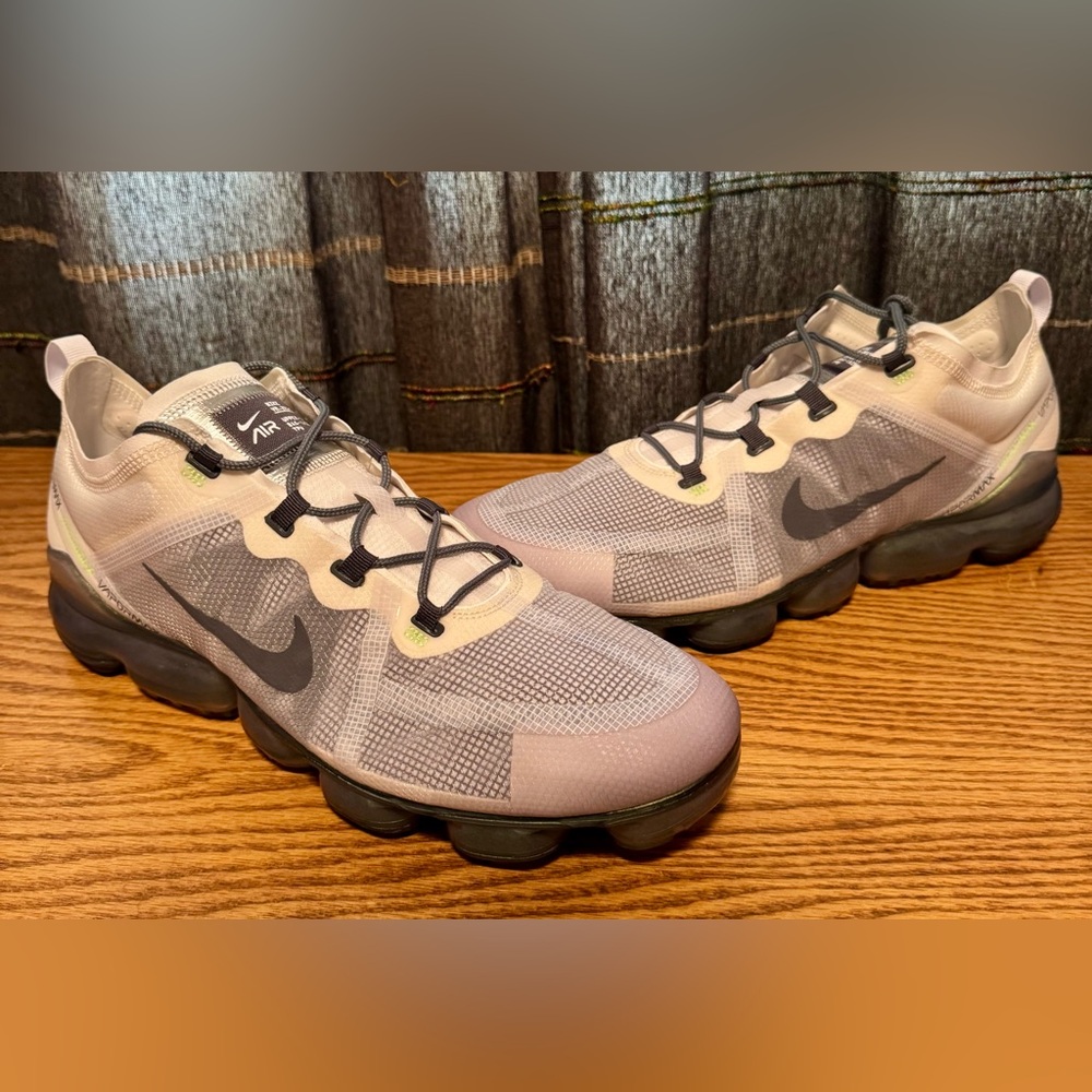 Nike VaporMax - Premium Lime Blast (AT6810-100) (In Box)